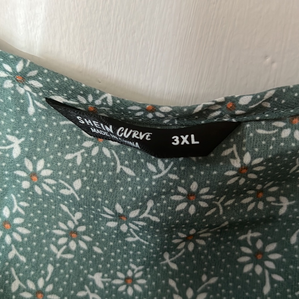 Shein Top - Picture 2 of 3